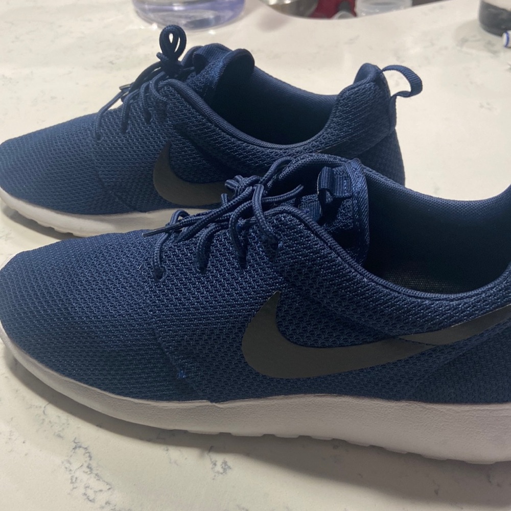 Nike Roscherun shoes